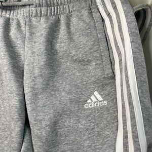Adidas sweats NEW! Women’s Gray Sweatpants X small Tags Excellent Condition!